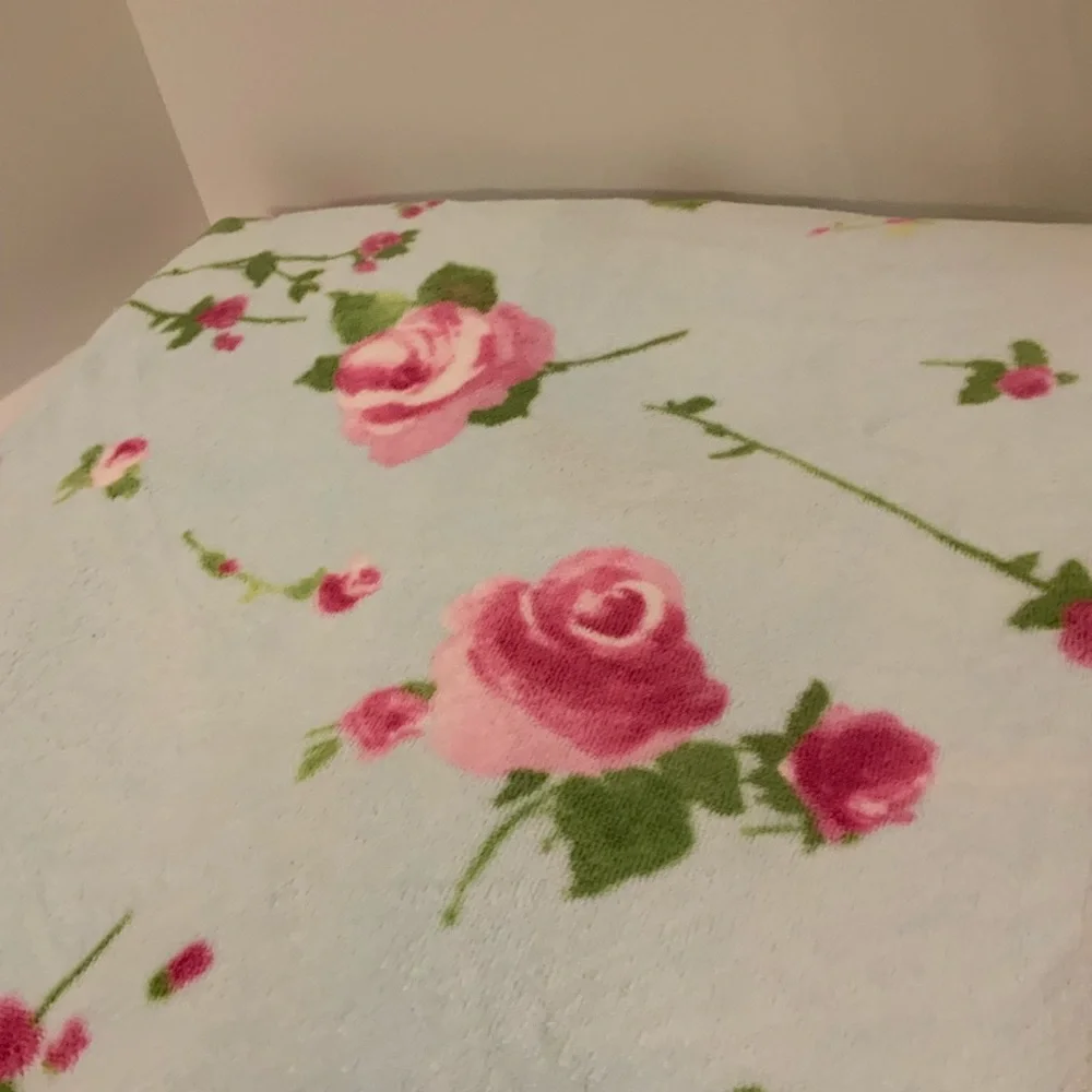 Beautiful Floral Shabby Chic Bath Sheet